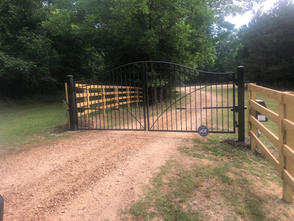 Front Gate contractor